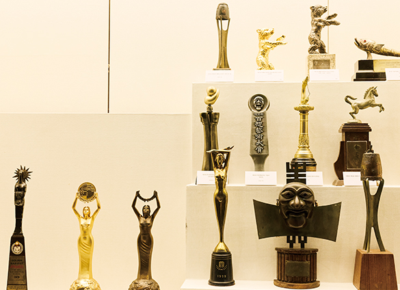 영화인들이 수상한 주요영화제 및 영화상의 트로피